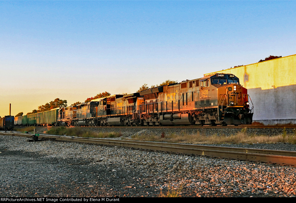 CSX 3428 on M-403